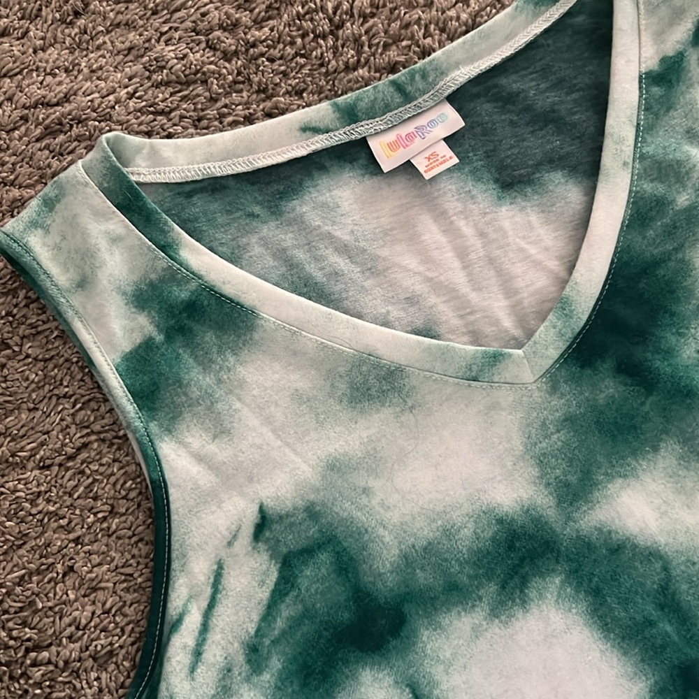 LuLaRoe Kristina Tank - Picture 2 of 3